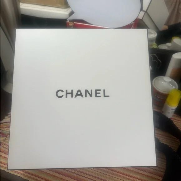 2025 Holiday CHANEL Box NWOT - Picture 7 of 7